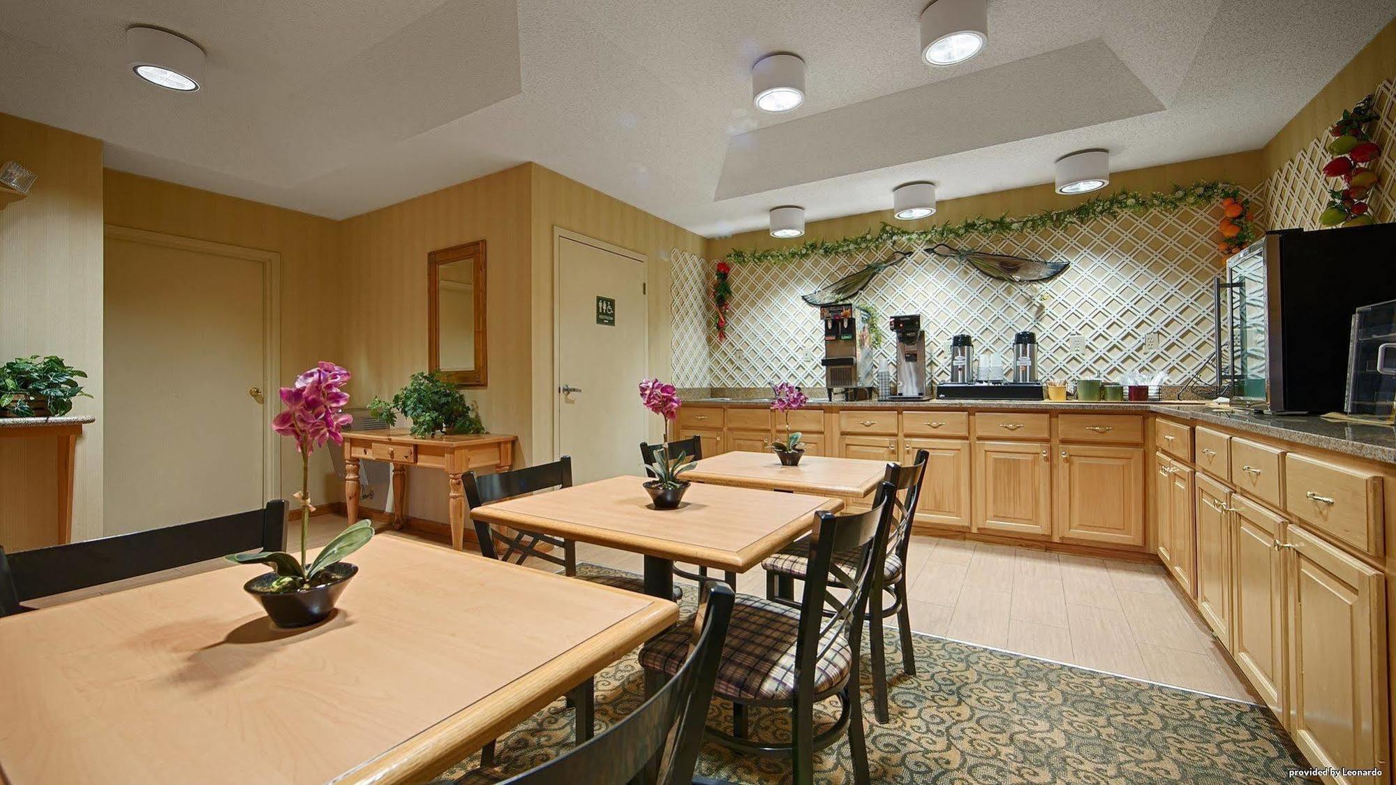 Best Western Hawkinsville Inn & Suites Zewnętrze zdjęcie